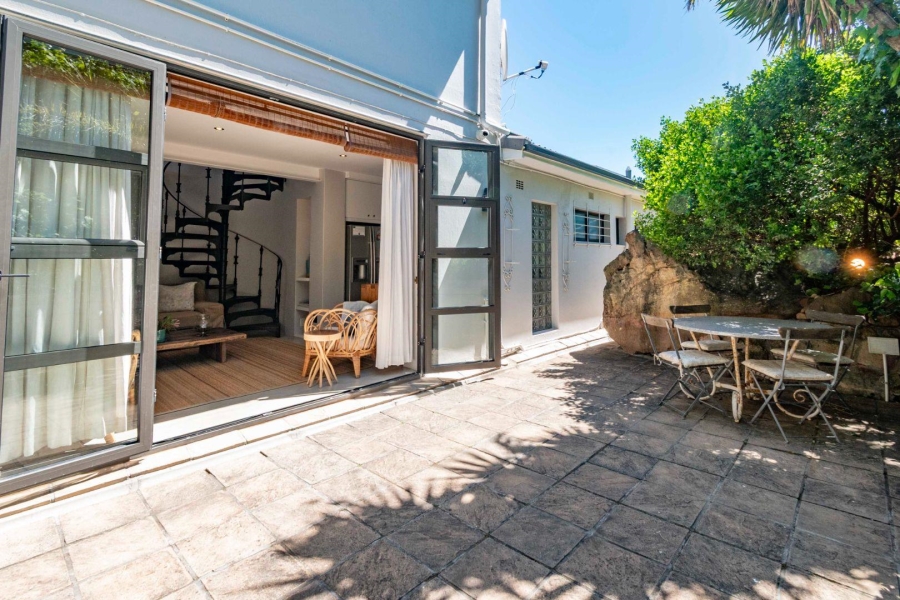 6 Bedroom Property for Sale in Camps Bay Western Cape